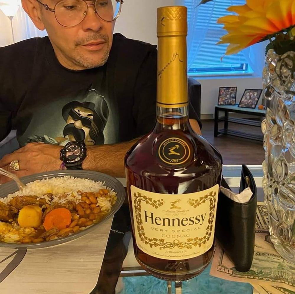 Meet your Posher, Carlos